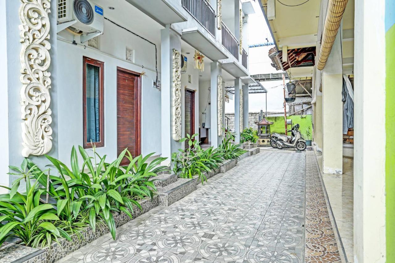 Oyo 91080 Kubu D&D Guesthouse Σεμινιάκ Εξωτερικό φωτογραφία