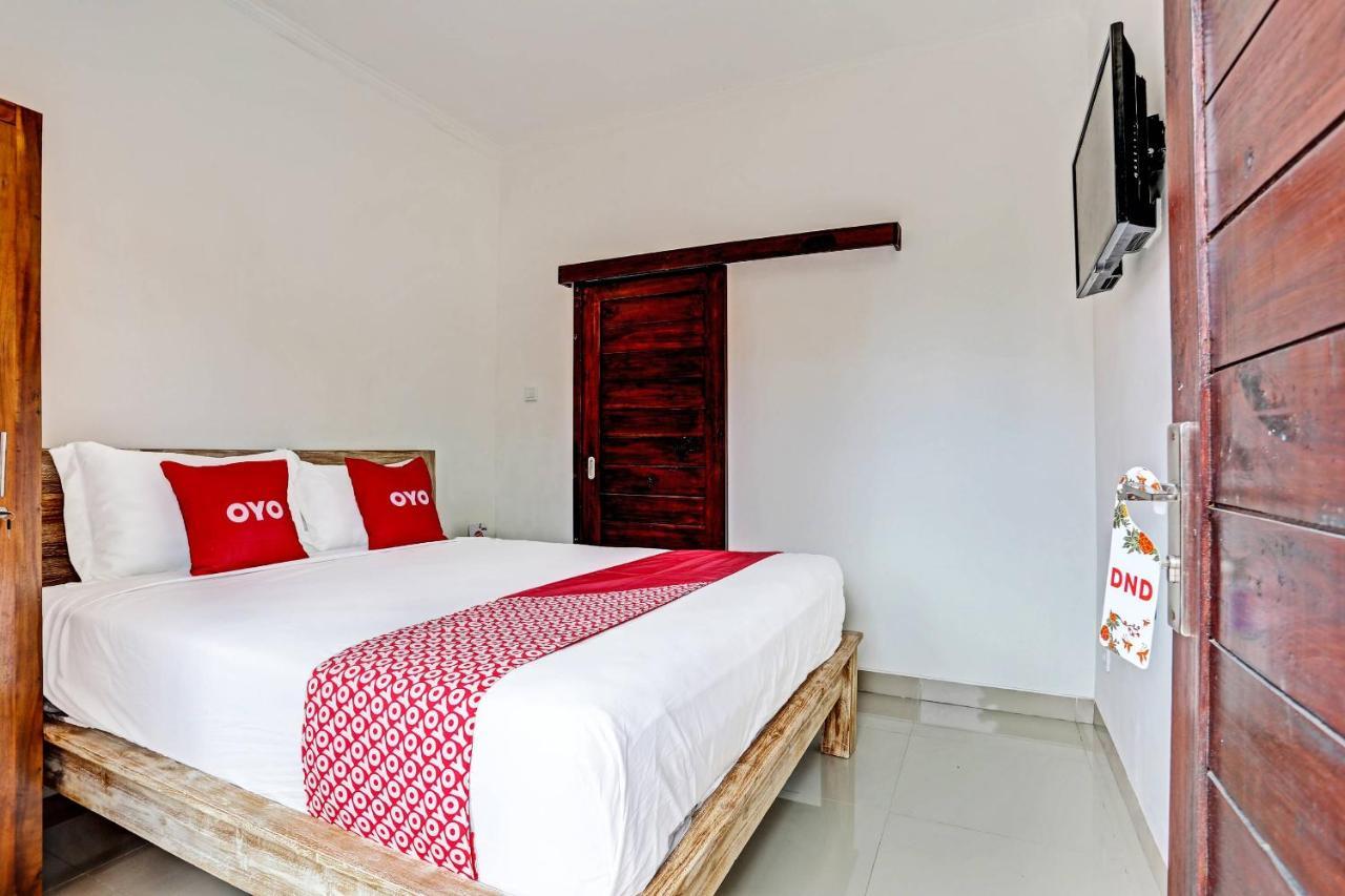 Oyo 91080 Kubu D&D Guesthouse Σεμινιάκ Εξωτερικό φωτογραφία