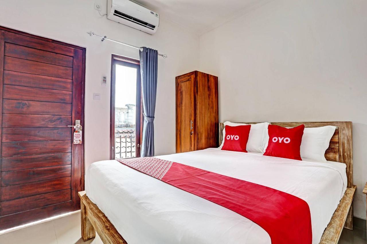 Oyo 91080 Kubu D&D Guesthouse Σεμινιάκ Εξωτερικό φωτογραφία